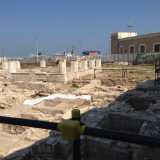 Dalla nascita di Bari all'arrivo dei Greci (4000 a.C. - 326 a.C.) - I primi insediamenti sul territorio barese nascono nell'Et� del bronzo nella zona di piazza San Pietro, l� dove ora sorge un'area archeologica. Dal 1600 a.C. la zona viene occupata da Illiri e Peucezi, prima di diventare colonia della Magna Grecia